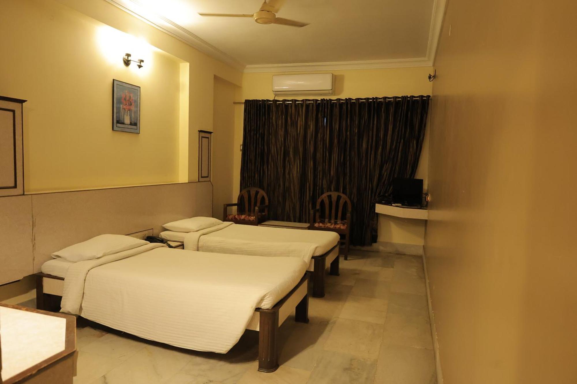 Hotel Mangalore International Екстериор снимка