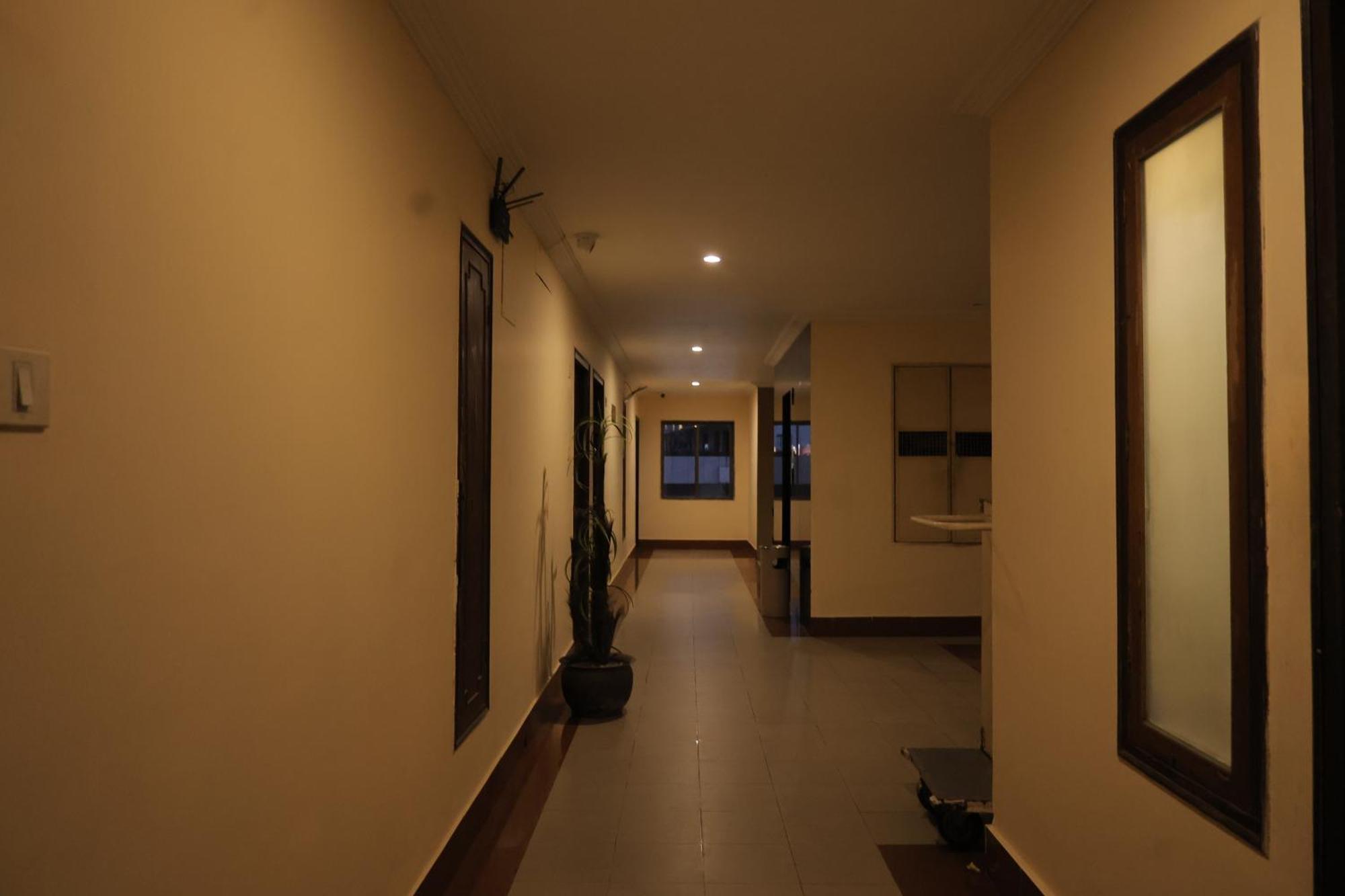 Hotel Mangalore International Екстериор снимка