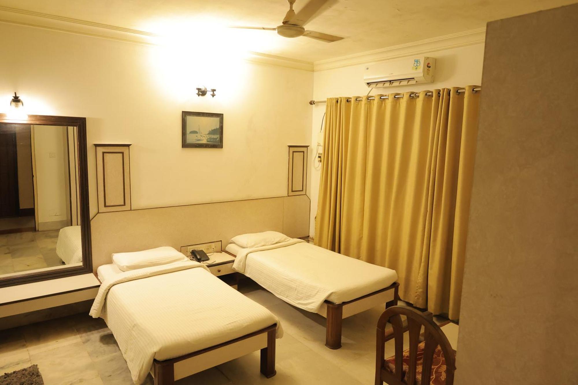 Hotel Mangalore International Екстериор снимка