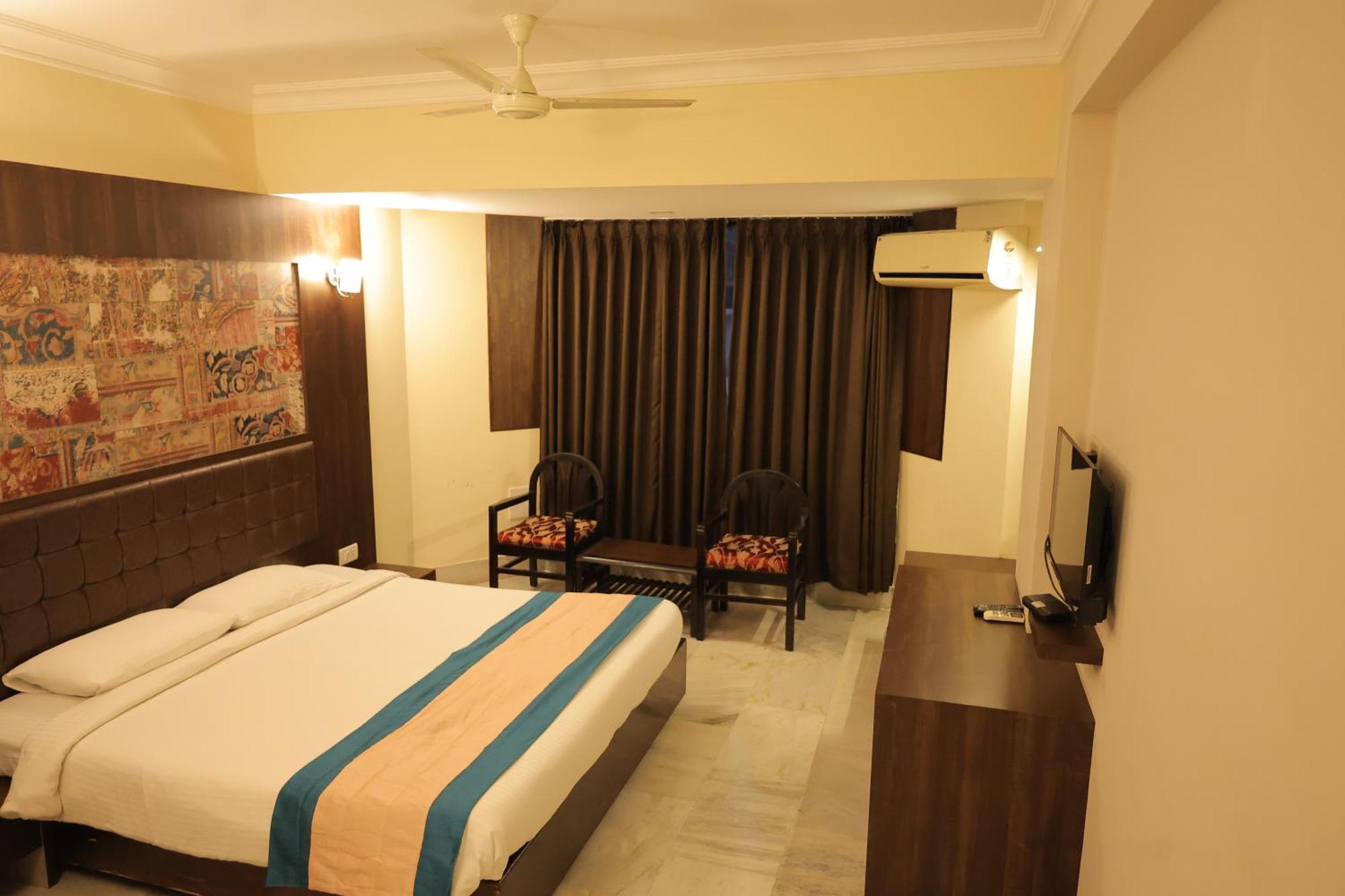 Hotel Mangalore International Екстериор снимка