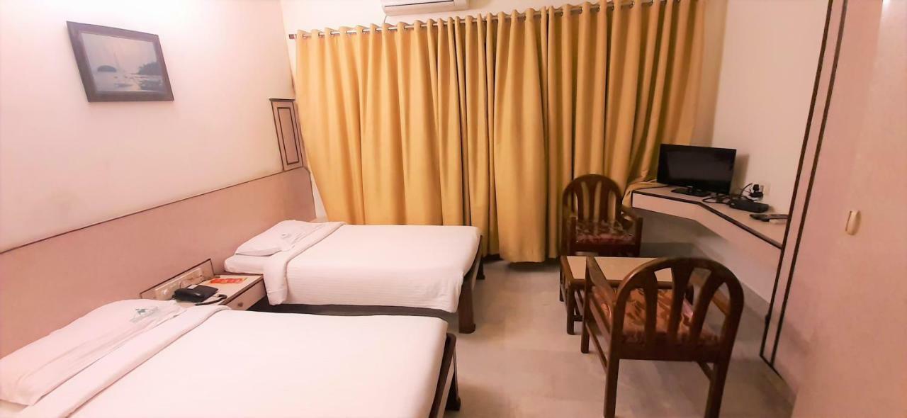 Hotel Mangalore International Екстериор снимка
