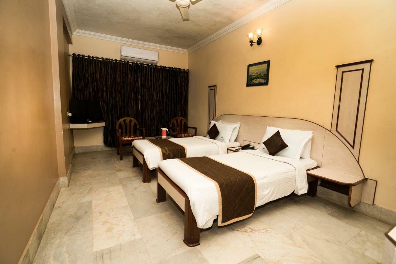 Hotel Mangalore International Екстериор снимка