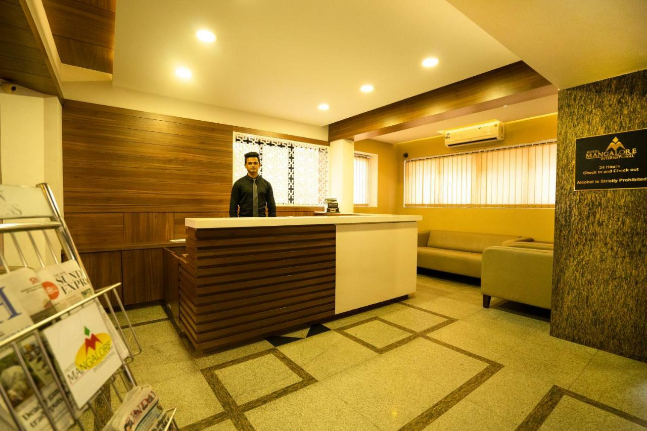 Hotel Mangalore International Екстериор снимка