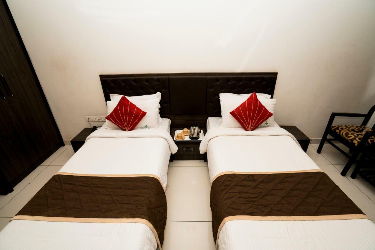Hotel Mangalore International Екстериор снимка