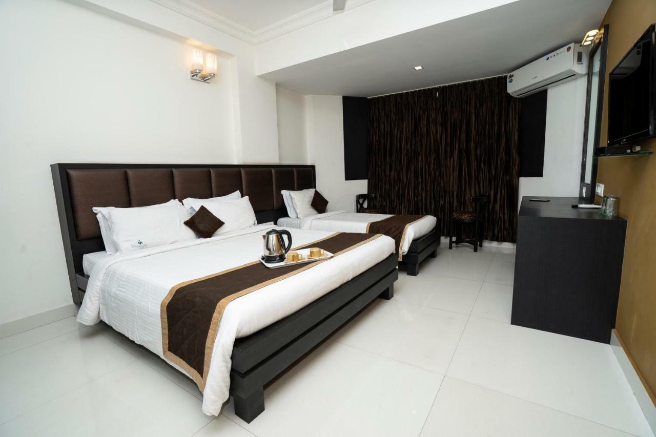 Hotel Mangalore International Екстериор снимка